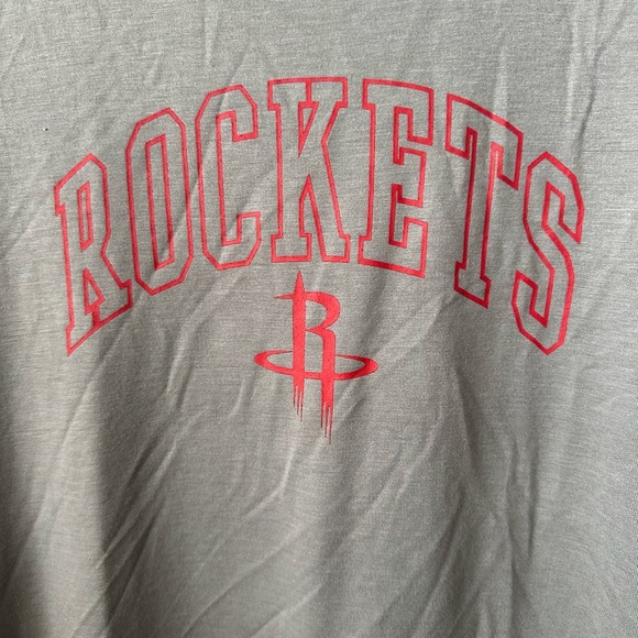 NBA Rockets Gray Small Mdium Short Sleeves Hi Lo TShirt BNWT - Picture 4 of 4